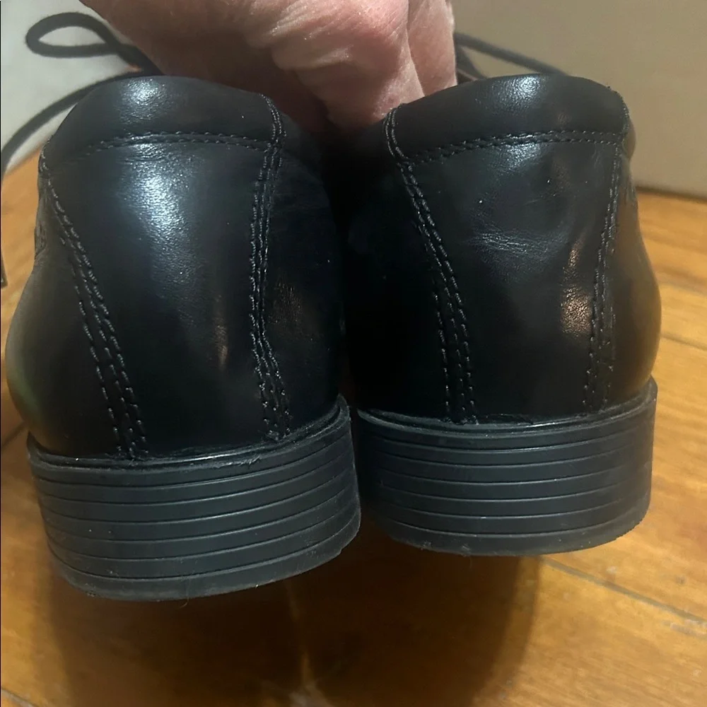 Clarks Men's Tilden Plain Classic Black LEATHER Oxfords Size 11 Worn 2X